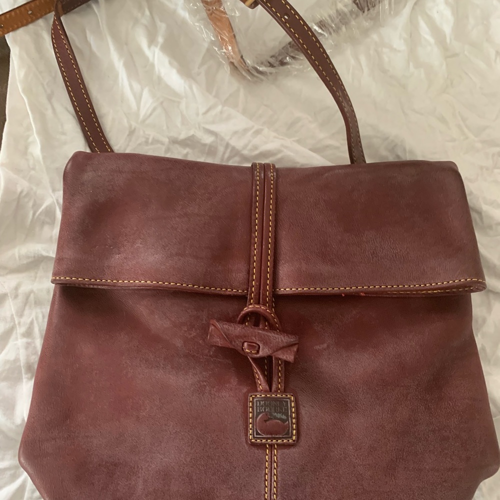Floretina medium toggle crossbody
